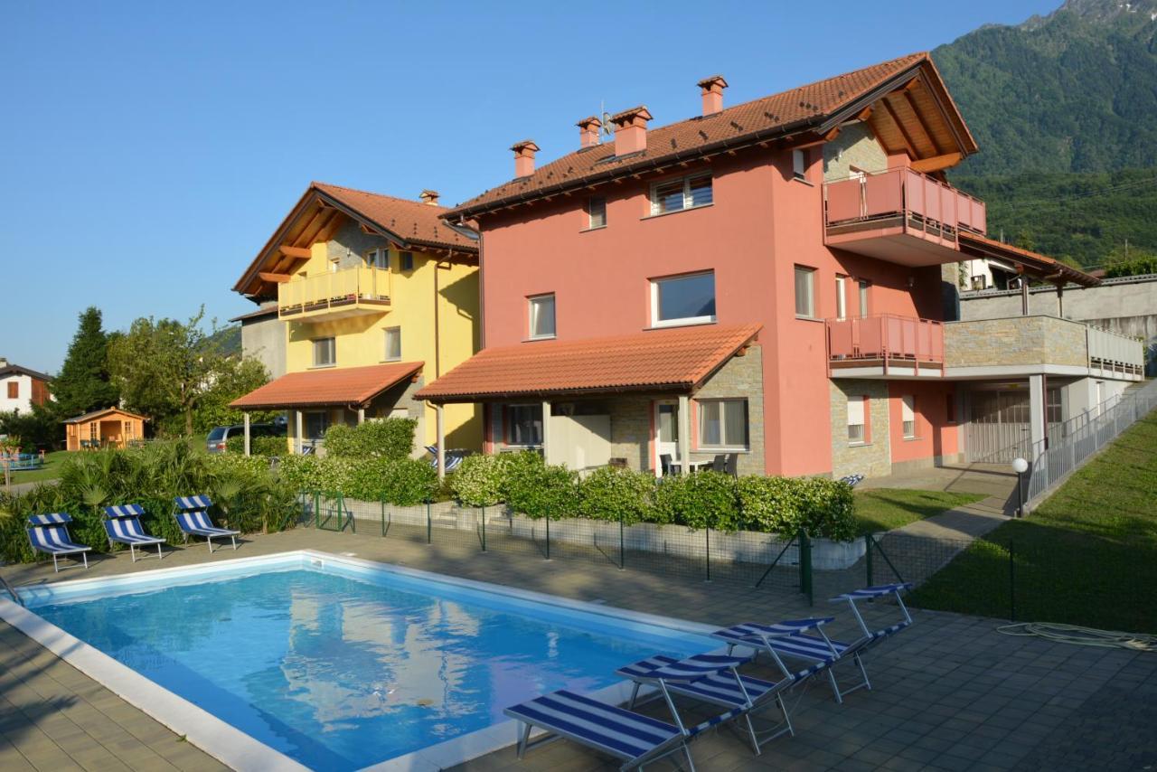 Residence Girasole Casa Rossa A Colico Eksteriør billede