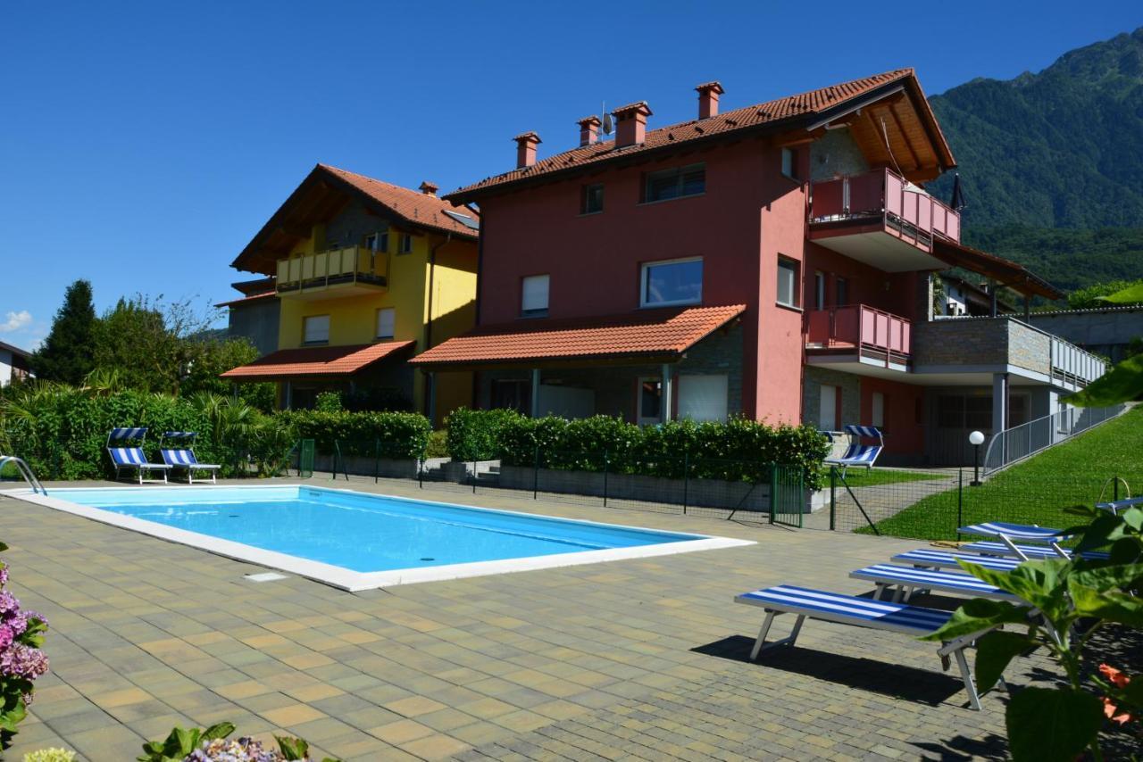 Residence Girasole Casa Rossa A Colico Eksteriør billede