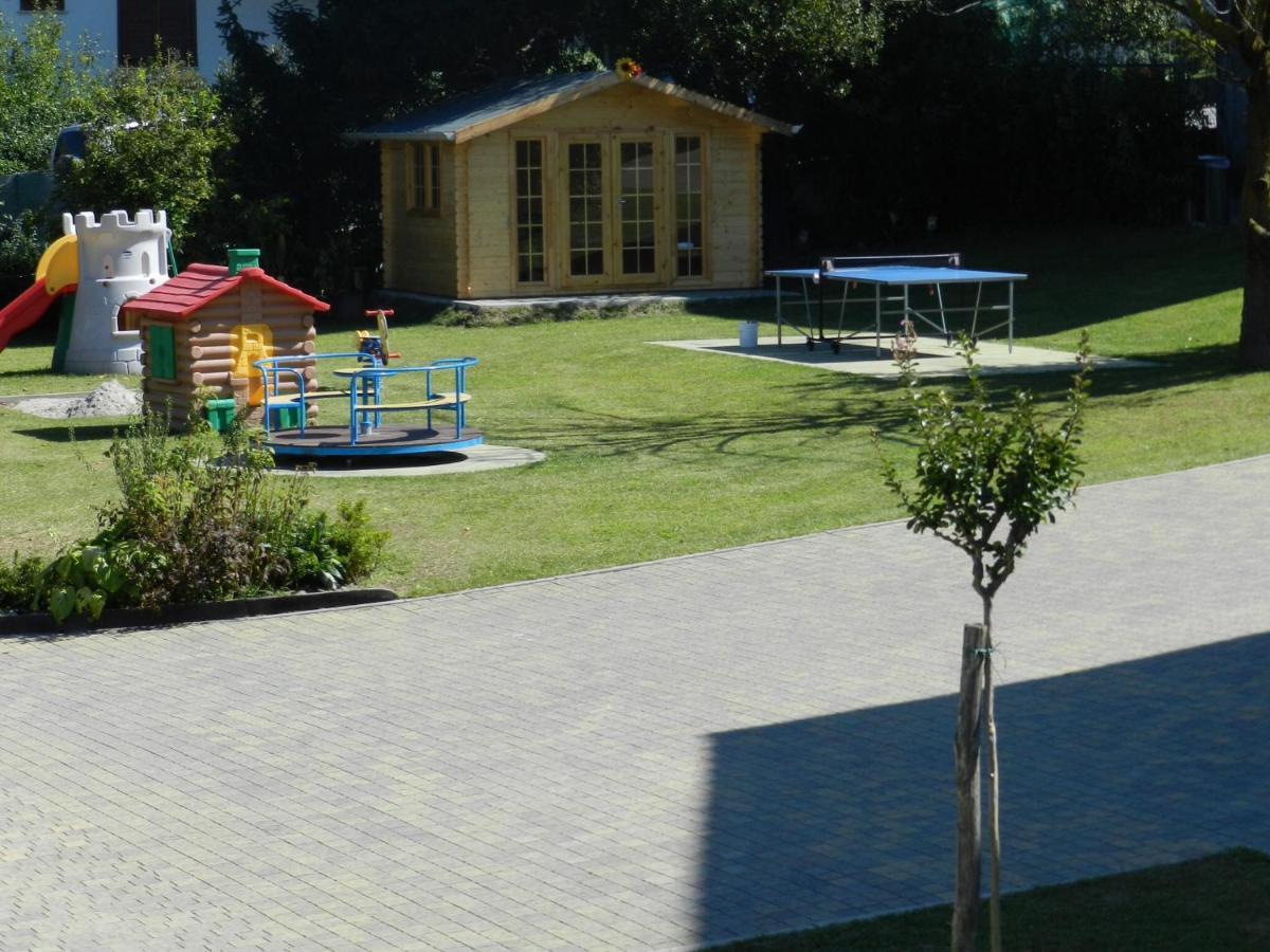 Residence Girasole Casa Rossa A Colico Eksteriør billede