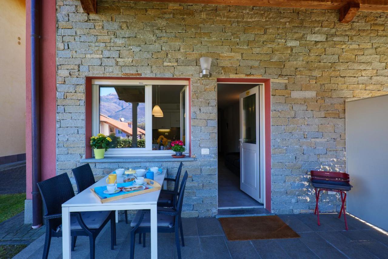 Residence Girasole Casa Rossa A Colico Eksteriør billede