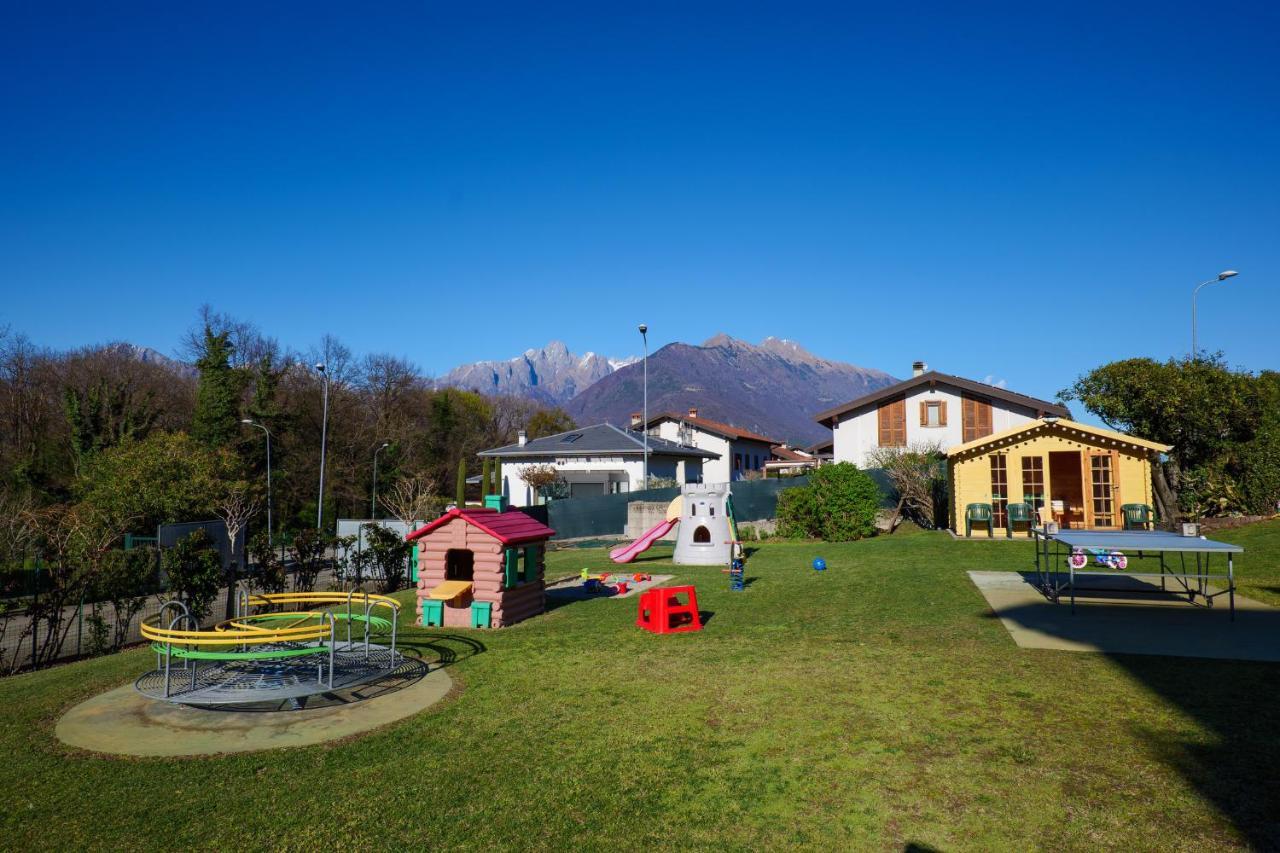 Residence Girasole Casa Rossa A Colico Eksteriør billede