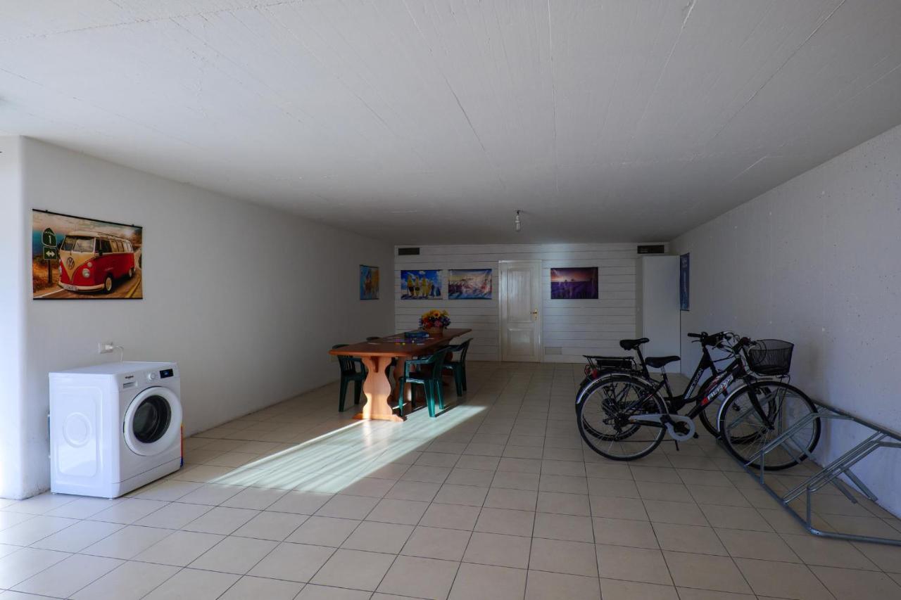Residence Girasole Casa Rossa A Colico Eksteriør billede